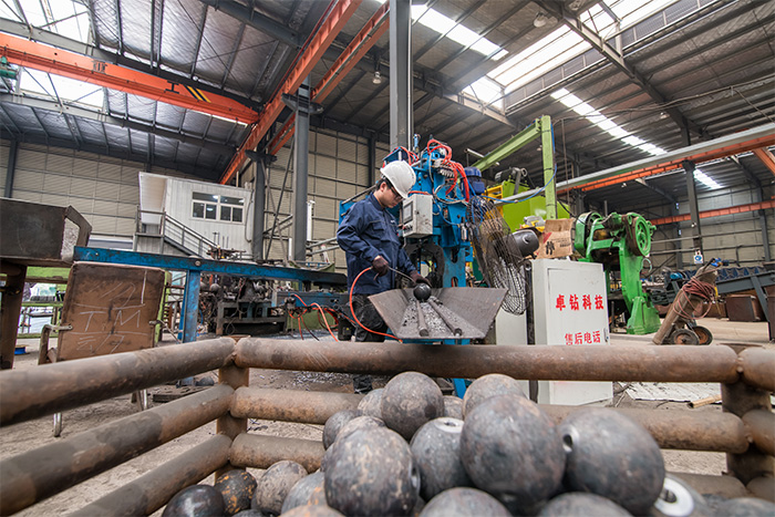 仪征网架配件-螺栓球加工车间